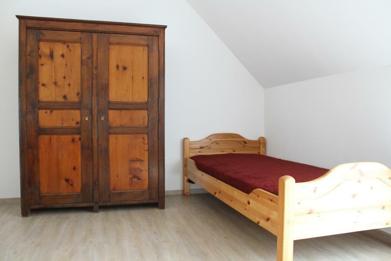 I Apartment *